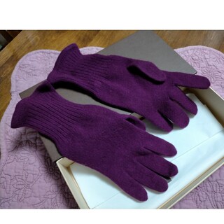 ルイヴィトン(LOUIS VUITTON)のルイヴィトン 手袋 フランボワーズ色(手袋)