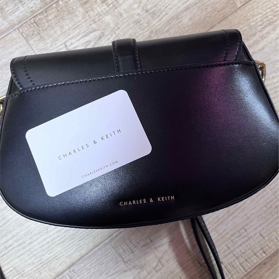 Charles and Keith(チャールズアンドキース)のcharles&keith ショルダーバッグ レディースのバッグ(ショルダーバッグ)の商品写真