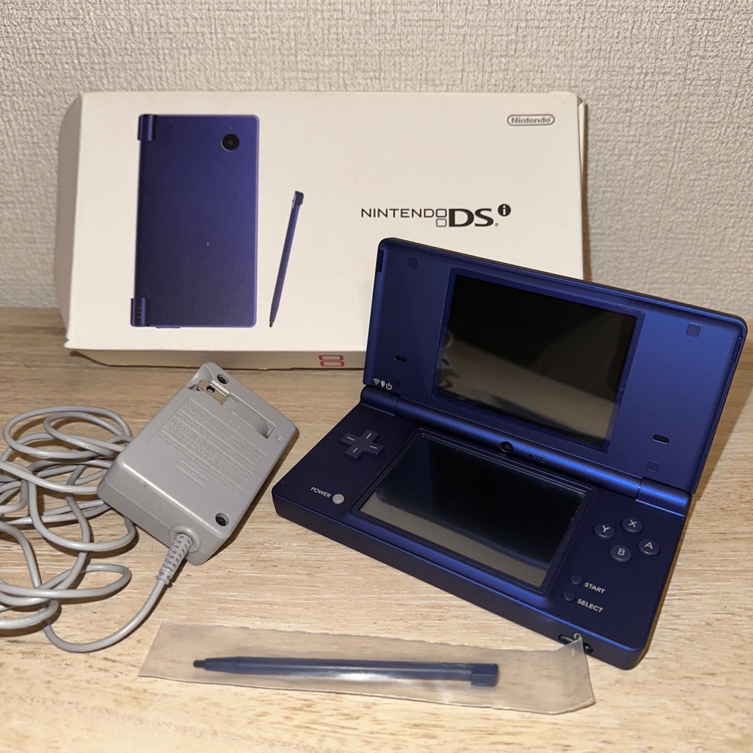 ニンテンドーDS(ニンテンドーDS)のNintendo NINTENDO DS 本体 ニンテンドー DSI METAL エンタメ/ホビーのゲームソフト/ゲーム機本体(携帯用ゲーム機本体)の商品写真