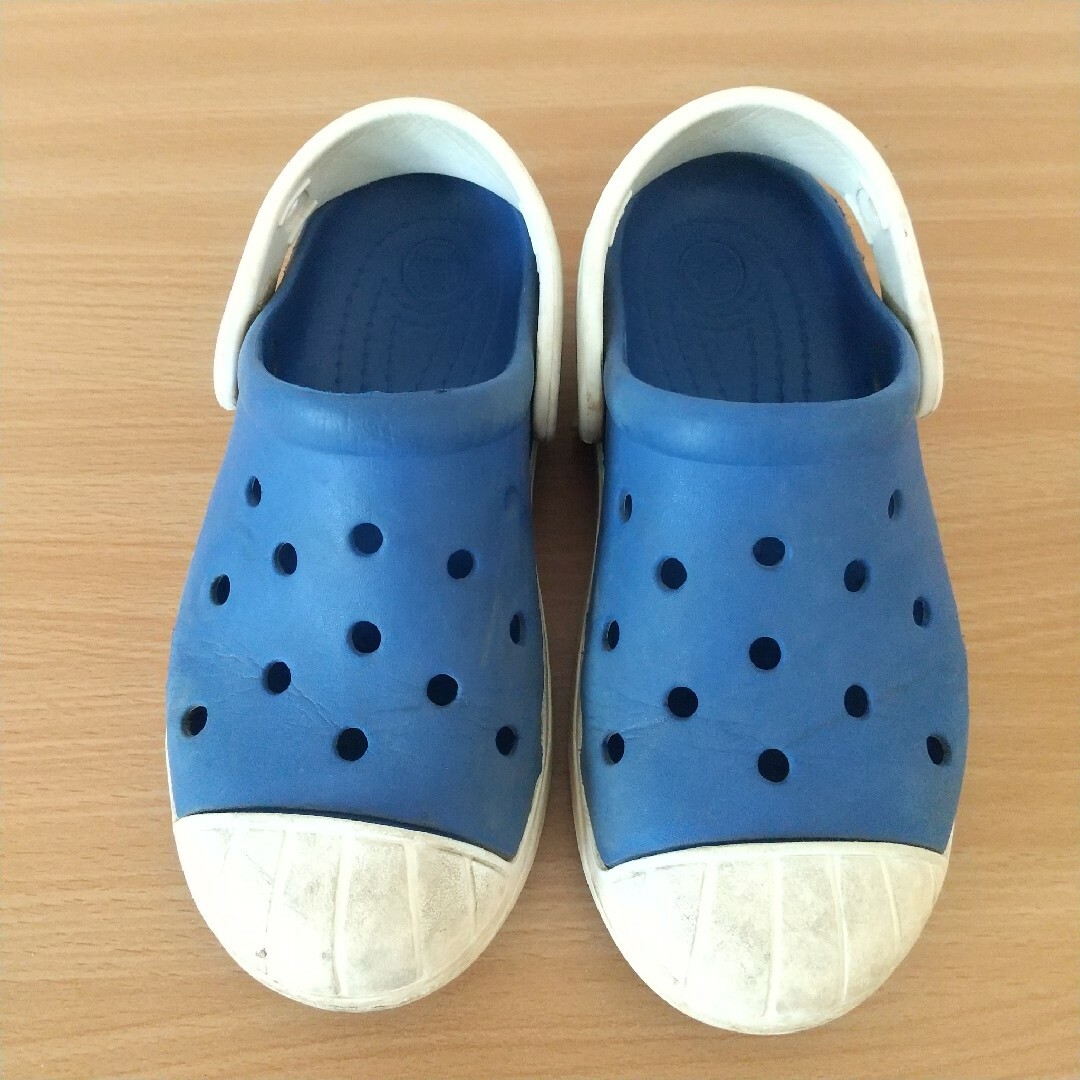 crocs(クロックス)のクロックス☆19 キッズ/ベビー/マタニティのキッズ靴/シューズ(15cm~)(サンダル)の商品写真