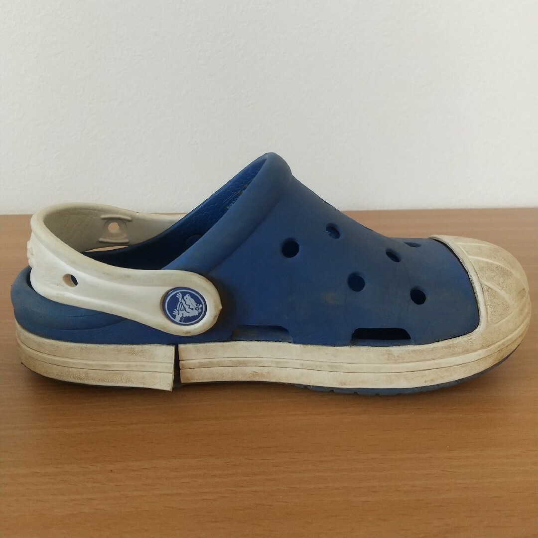 crocs(クロックス)のクロックス☆19 キッズ/ベビー/マタニティのキッズ靴/シューズ(15cm~)(サンダル)の商品写真
