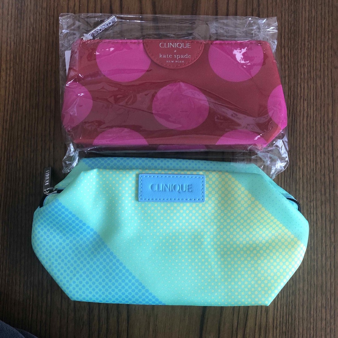 CLINIQUE(クリニーク)のクリニーク　ポーチ2種セット　未使用品 コスメ/美容のキット/セット(コフレ/メイクアップセット)の商品写真