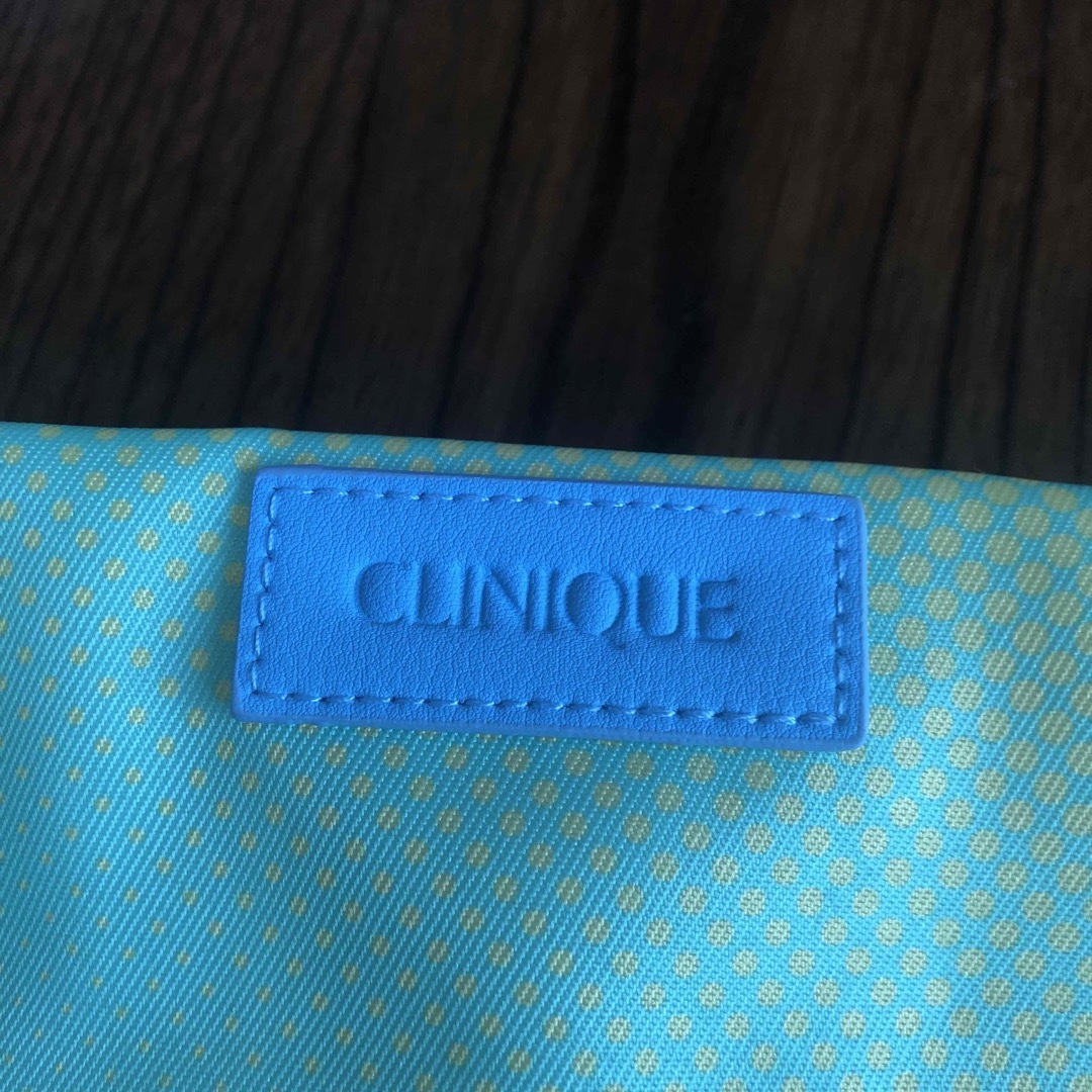 CLINIQUE(クリニーク)のクリニーク　ポーチ2種セット　未使用品 コスメ/美容のキット/セット(コフレ/メイクアップセット)の商品写真