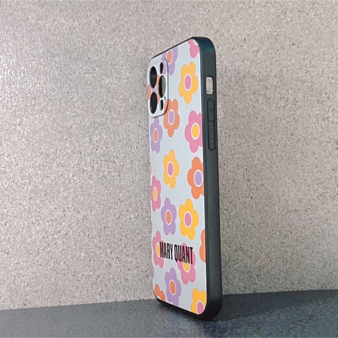 MARY QUANT(マリークワント)のiPhone12pro デイジー 花柄モバイルケース マリークワント スマホ/家電/カメラのスマホアクセサリー(iPhoneケース)の商品写真