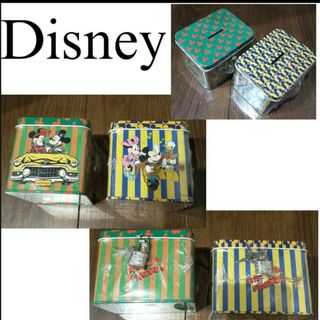 ディズニー(Disney)のDisney　貯金箱　新品　2つセット 缶ケース　鍵付き　ミッキー　ミニー(小物入れ)