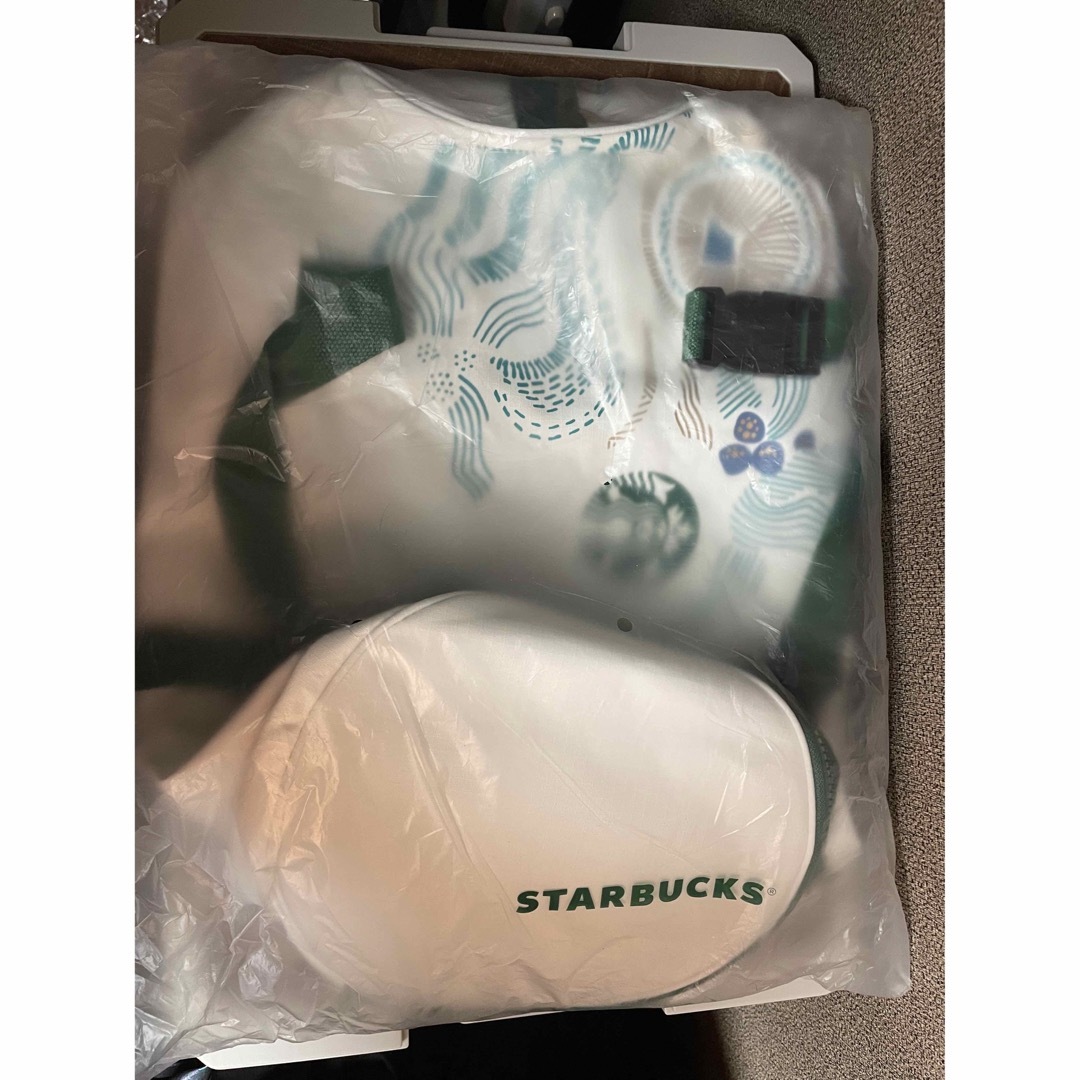 Starbucks(スターバックス)の STARBUCKS 海外限定スタバ ラージ アウトドア ダッフル バックパック レディースのバッグ(リュック/バックパック)の商品写真