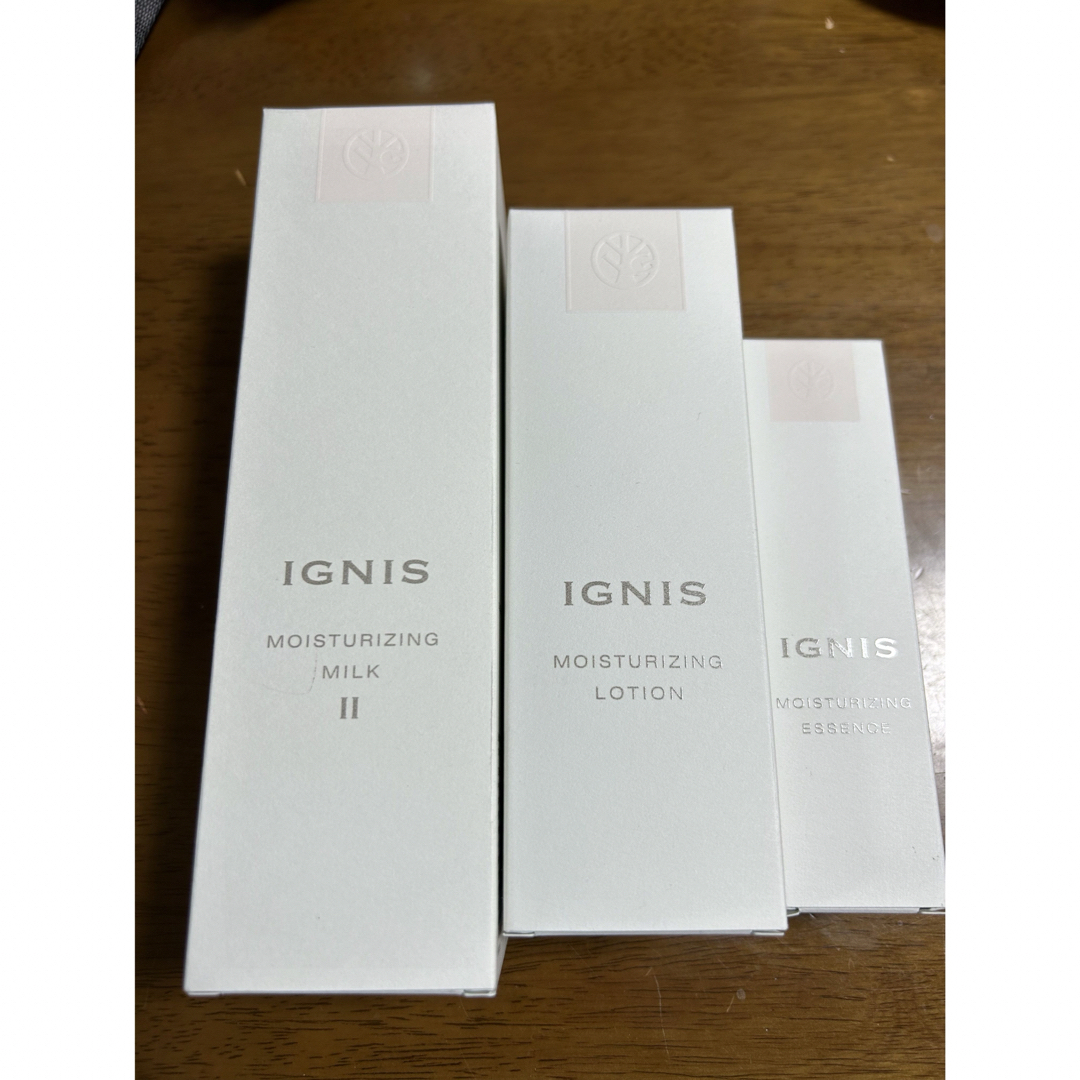 IGNIS(イグニス)のAaa様専用イグニスモイスチュアミルク、ローション、エッセンス コスメ/美容のスキンケア/基礎化粧品(乳液/ミルク)の商品写真