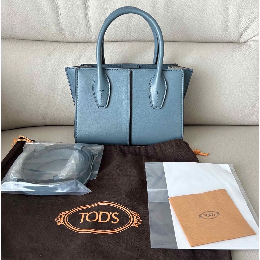 TOD'S(トッズ)のトッズ　ホーリーミニ　アッシュブルー　美品　定価19万円 レディースのバッグ(トートバッグ)の商品写真