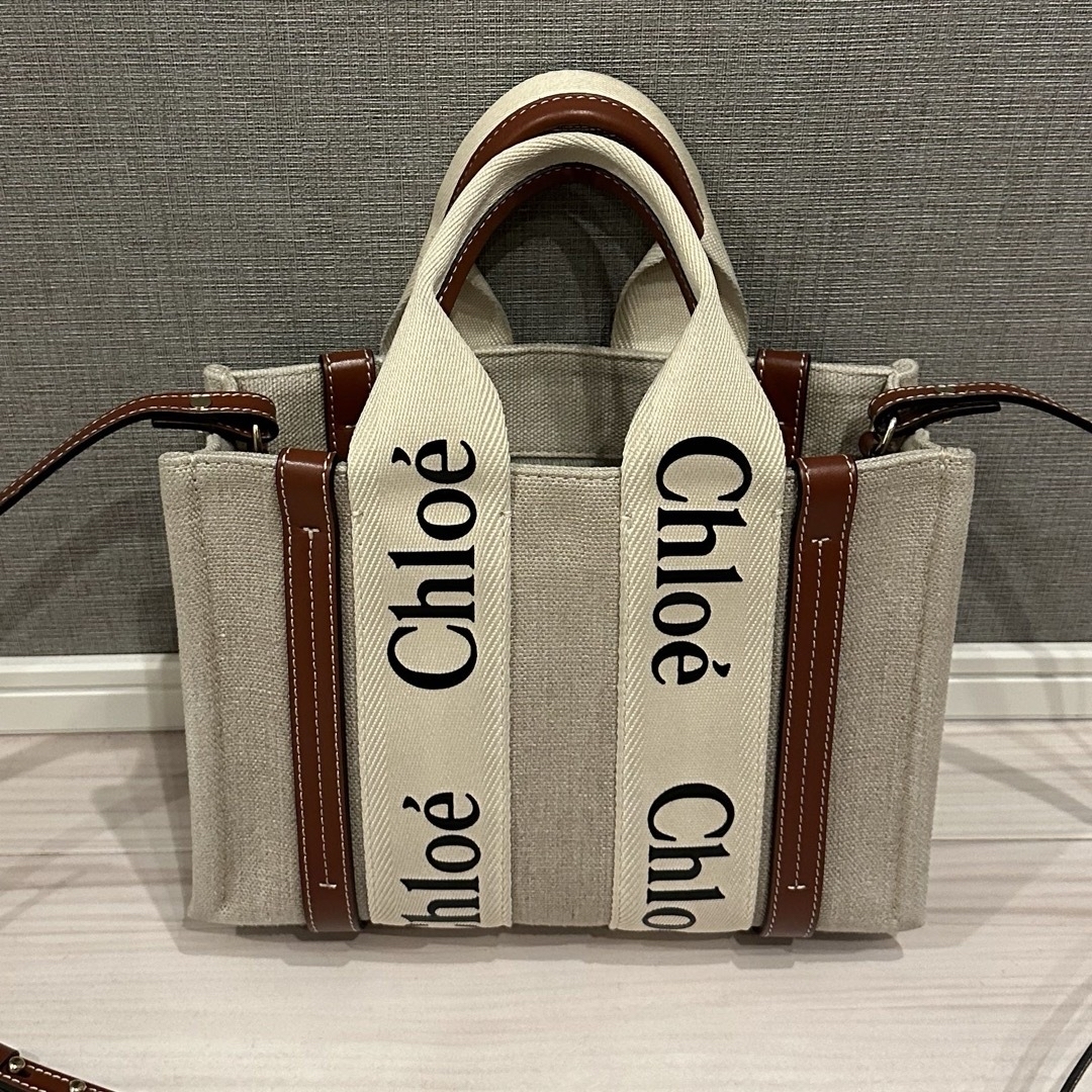 Chloe(クロエ)のChloe Woodyスモールトートバッグ レディースのバッグ(ショルダーバッグ)の商品写真