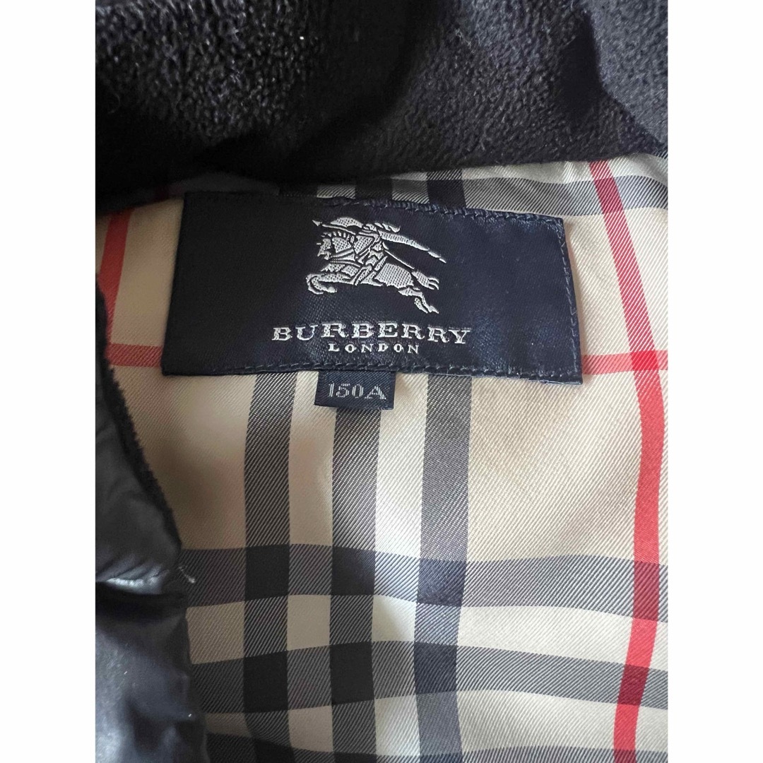 BURBERRY(バーバリー)の今週価格！バーバリー　ダウンジャケット　150 キッズ/ベビー/マタニティのキッズ服男の子用(90cm~)(ジャケット/上着)の商品写真