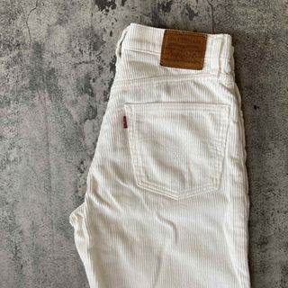 リーバイス(Levi's)のLevi’ｓコーデュロイパンツ　ホワイト　25(カジュアルパンツ)