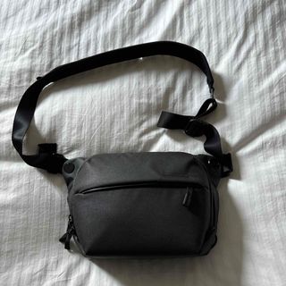 ONA カメラバッグ レザーバワリー (ダークトリュフ)の通販 by ONA カメラバッグ レザーバワリー (ダークトリュフ)の通販 by