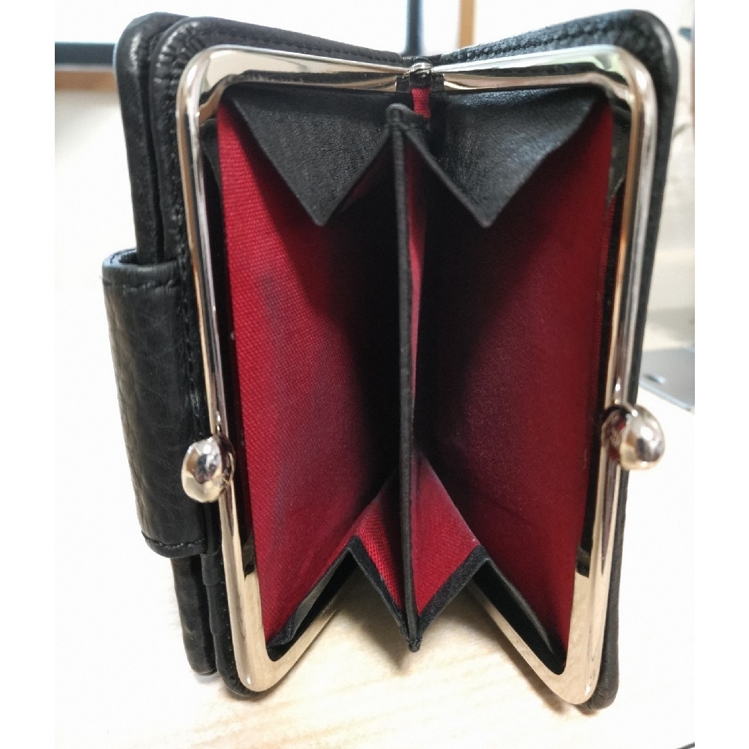 Vivienne Westwood(ヴィヴィアンウエストウッド)のヴィヴィアンウエストウッド 二つ折り財布 黒 がま口 レディースのファッション小物(財布)の商品写真