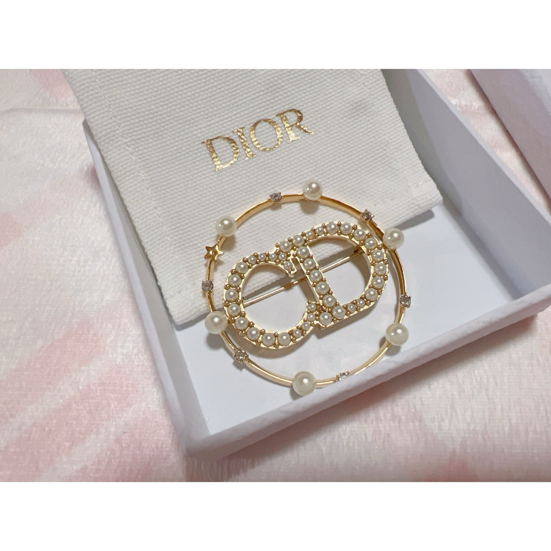 Dior(ディオール)のDior Clair D Lune ブローチ レディースのアクセサリー(ブローチ/コサージュ)の商品写真