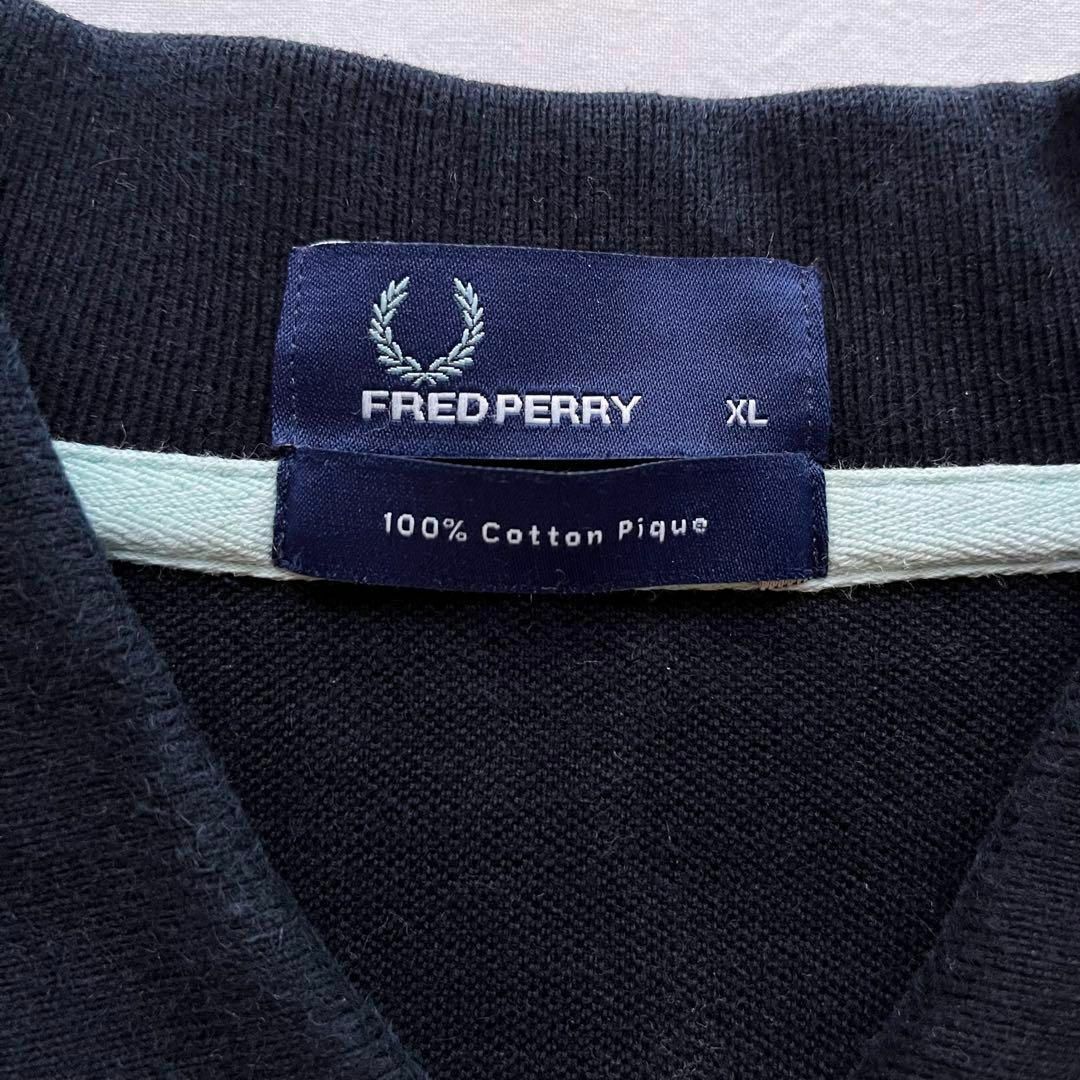 FRED PERRY(フレッドペリー)のフレッドペリー　ポロシャツ　ワンポイントロゴ　ボーダー　半袖　ネイビー　XL メンズのトップス(ポロシャツ)の商品写真