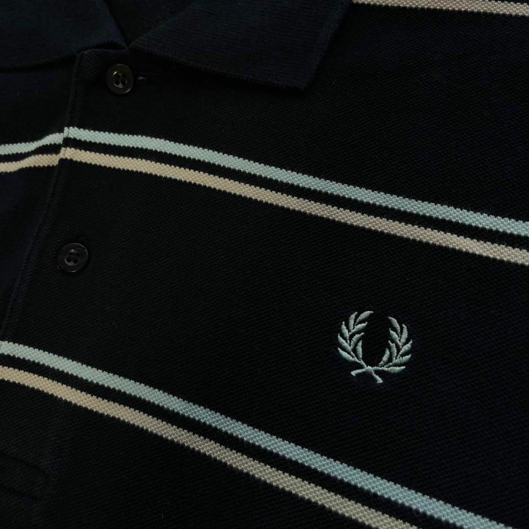 FRED PERRY(フレッドペリー)のフレッドペリー　ポロシャツ　ワンポイントロゴ　ボーダー　半袖　ネイビー　XL メンズのトップス(ポロシャツ)の商品写真