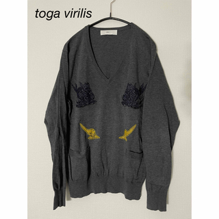 トーガビリリース(TOGA VIRILIS)のtoga virilis 刺繍デザイン vネックニット(ニット/セーター)