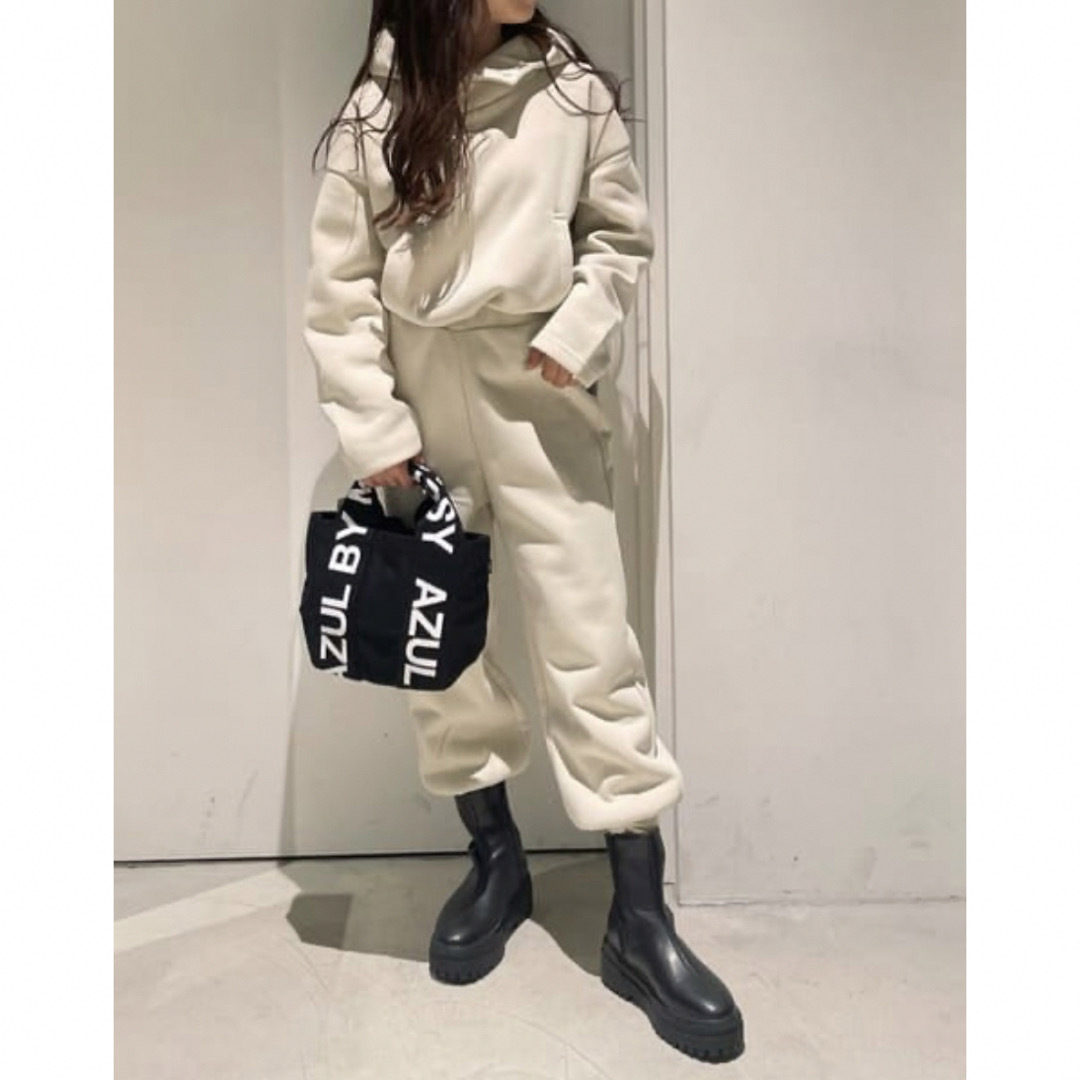 AZUL by moussy(アズールバイマウジー)のAZUL by moussy♡AZUL ロゴキャンバストートバッグ♡ブラック新品 レディースのバッグ(トートバッグ)の商品写真