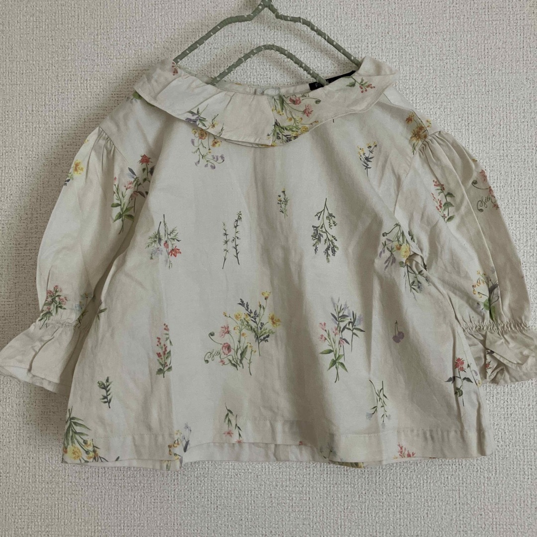 FITH(フィス)のFITH 花柄ブラウス　100 キッズ/ベビー/マタニティのキッズ服女の子用(90cm~)(ブラウス)の商品写真