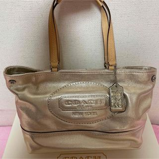 コーチ(COACH)のcoach コーチ トートバッグ ゴールド ハンプトンズ ウィークエンド 未使用(トートバッグ)