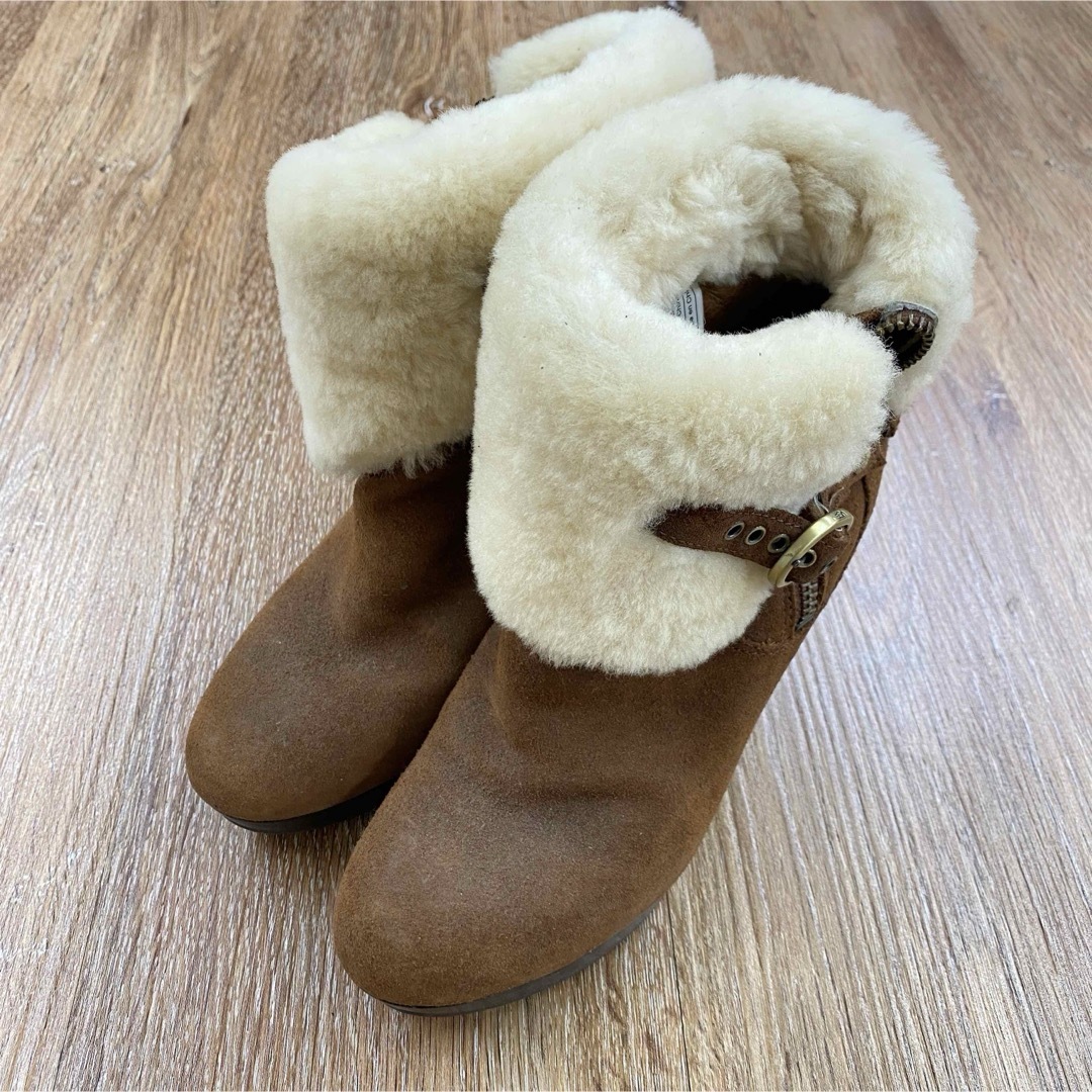 UGG(アグ)のr4021 アグ UGG ボア ブーツ レディースの靴/シューズ(ブーツ)の商品写真