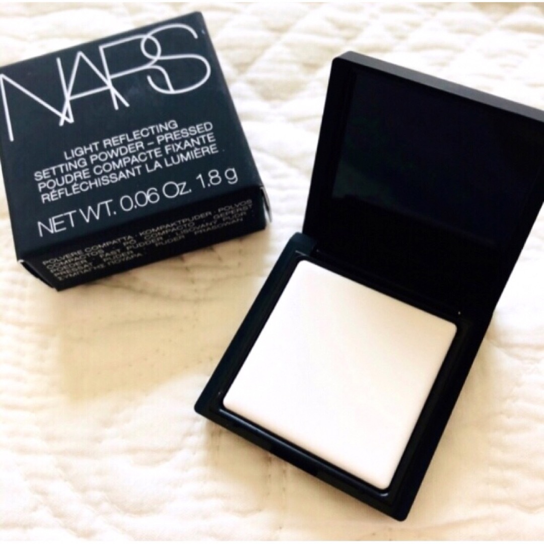 NARS(ナーズ)のNARS ライトリフレクティングセッティングパウダープレストN コスメ/美容のベースメイク/化粧品(フェイスパウダー)の商品写真