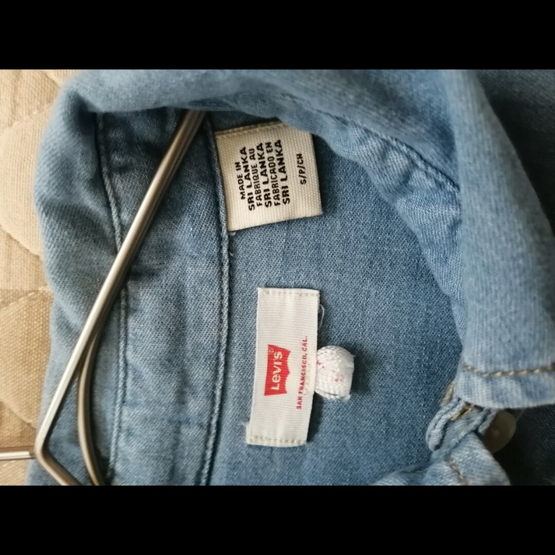 Levi's(リーバイス)のLEVI'S®リーバイスアールデニムシャツ レディースのトップス(シャツ/ブラウス(長袖/七分))の商品写真