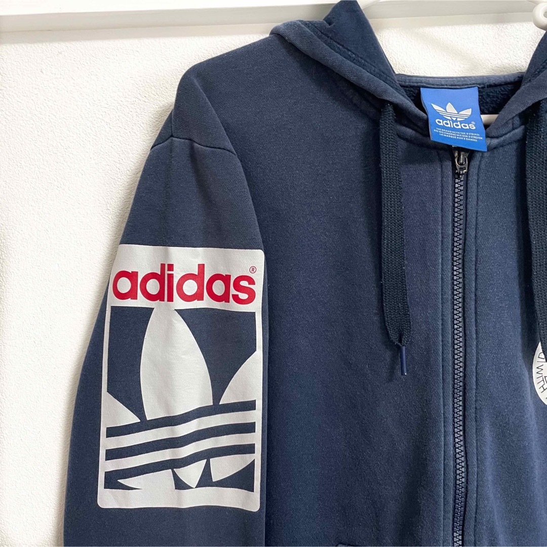 adidas(アディダス)のadidas  アディダス　フルジップパーカー　ネイビー　紺　Mサイズ メンズのトップス(パーカー)の商品写真