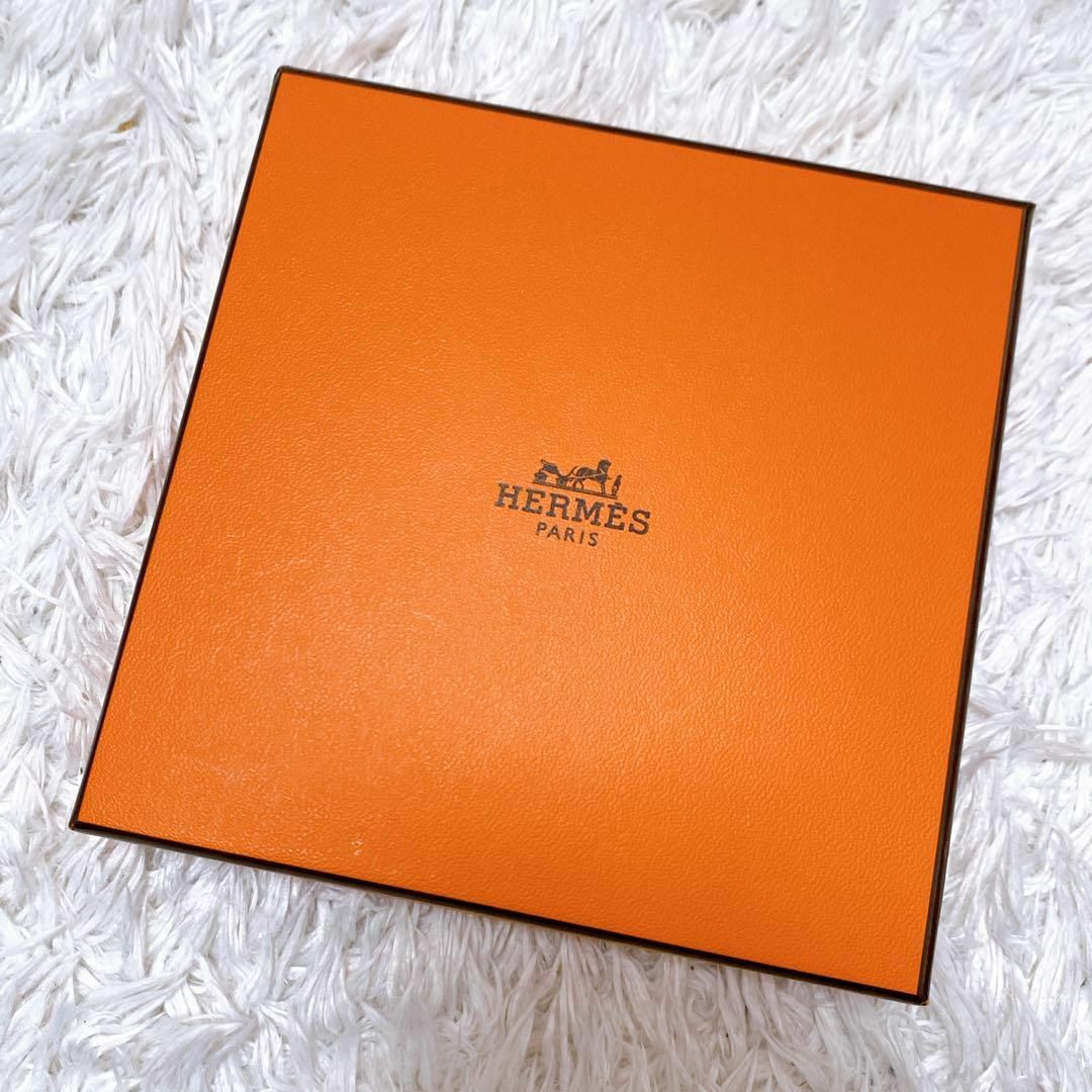 Hermes(エルメス)の新品未使用♡正規品【HERMES】ロゴ ハンカチ   エレクトリック コットン レディースのファッション小物(ハンカチ)の商品写真