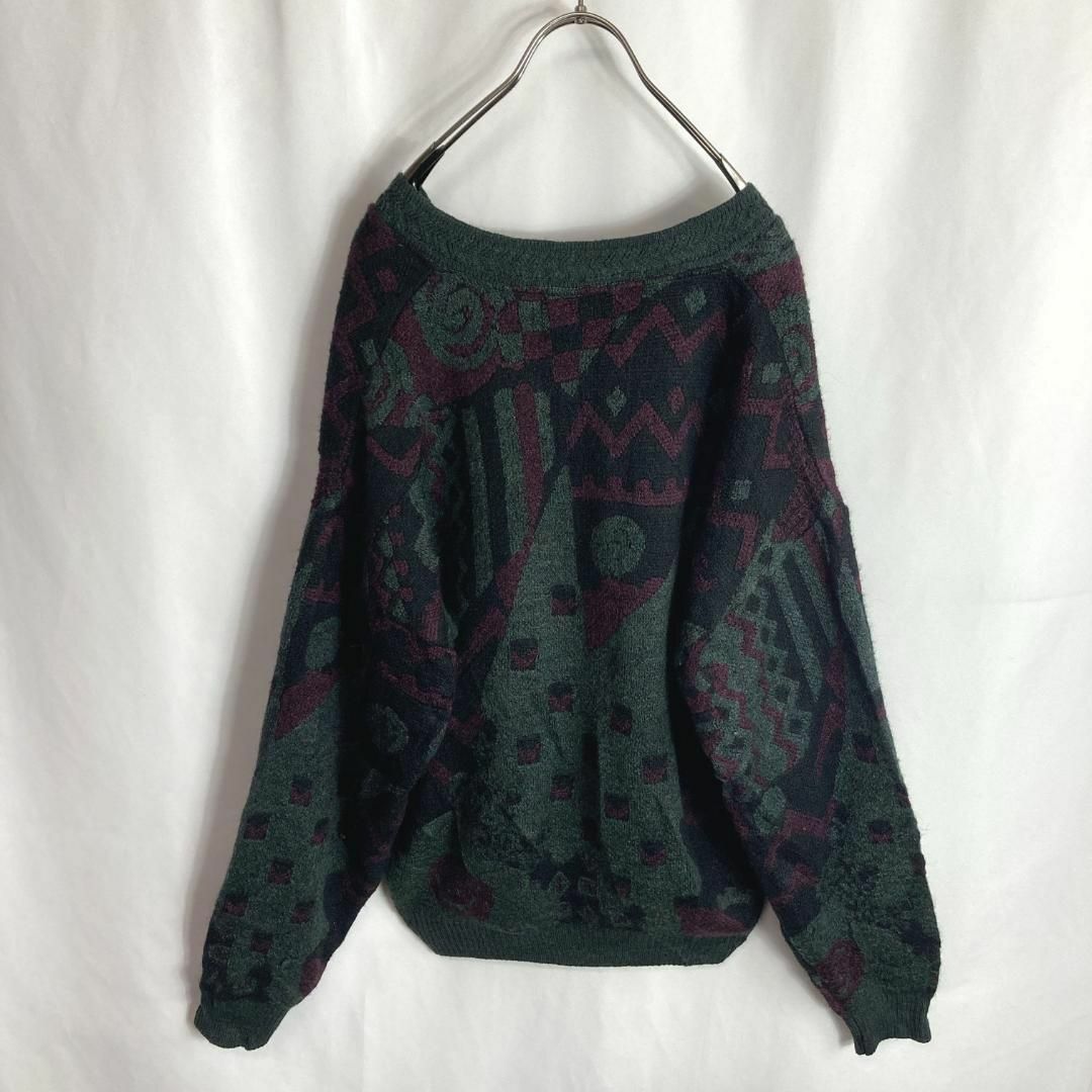 VINTAGE - US古着 Vネック 総柄セーター 民族 アート柄 グリーン VINTAGE - US古着 Vネック 総柄セーター 民族 アート柄 グリーン