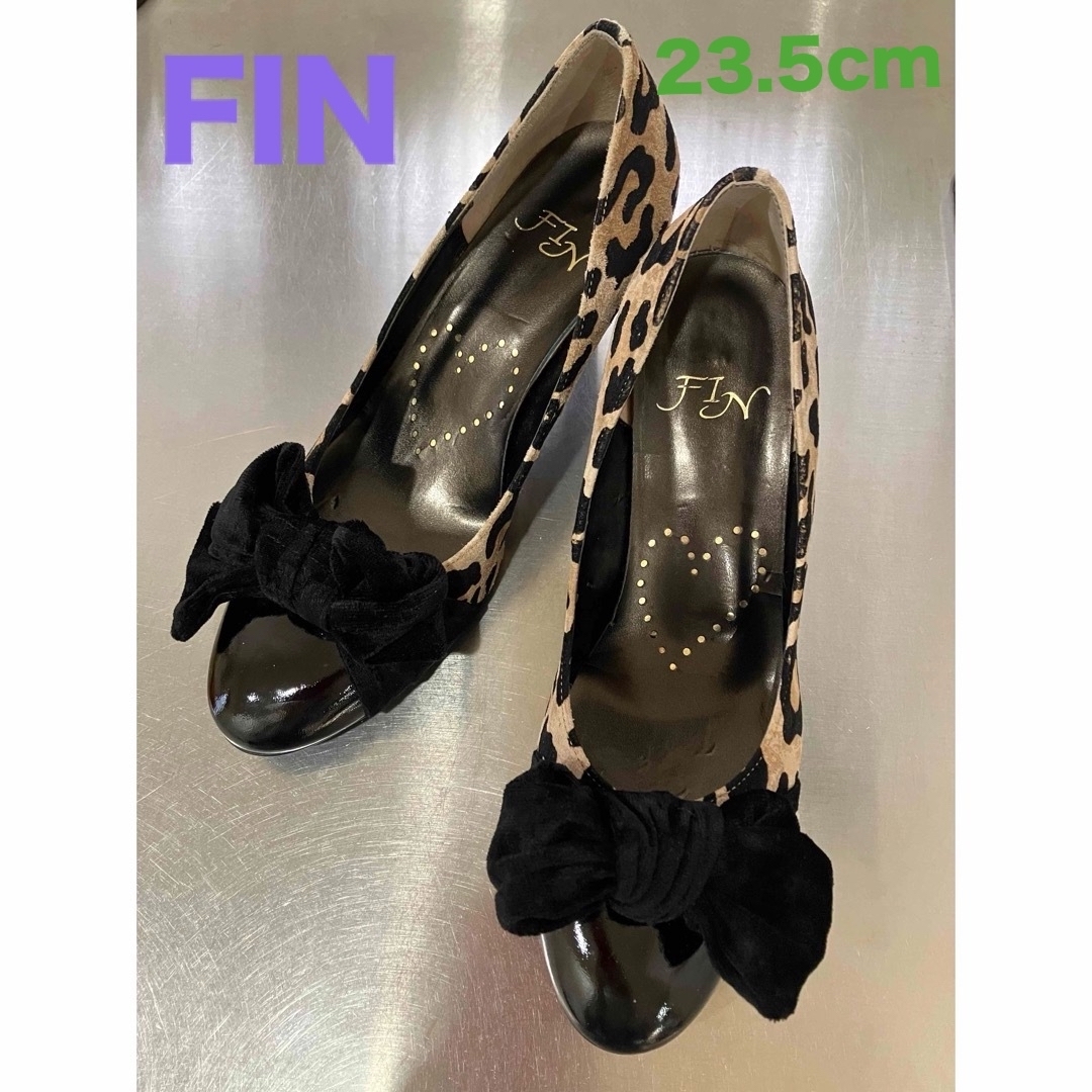 Fin(フィン)のFIN 牛革スエード　パンプス レディースの靴/シューズ(ハイヒール/パンプス)の商品写真