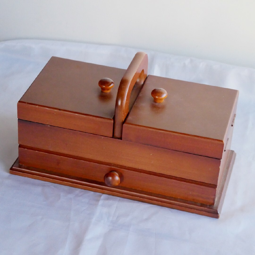 裁縫箱 木製 インテリア/住まい/日用品の収納家具(ケース/ボックス)の商品写真