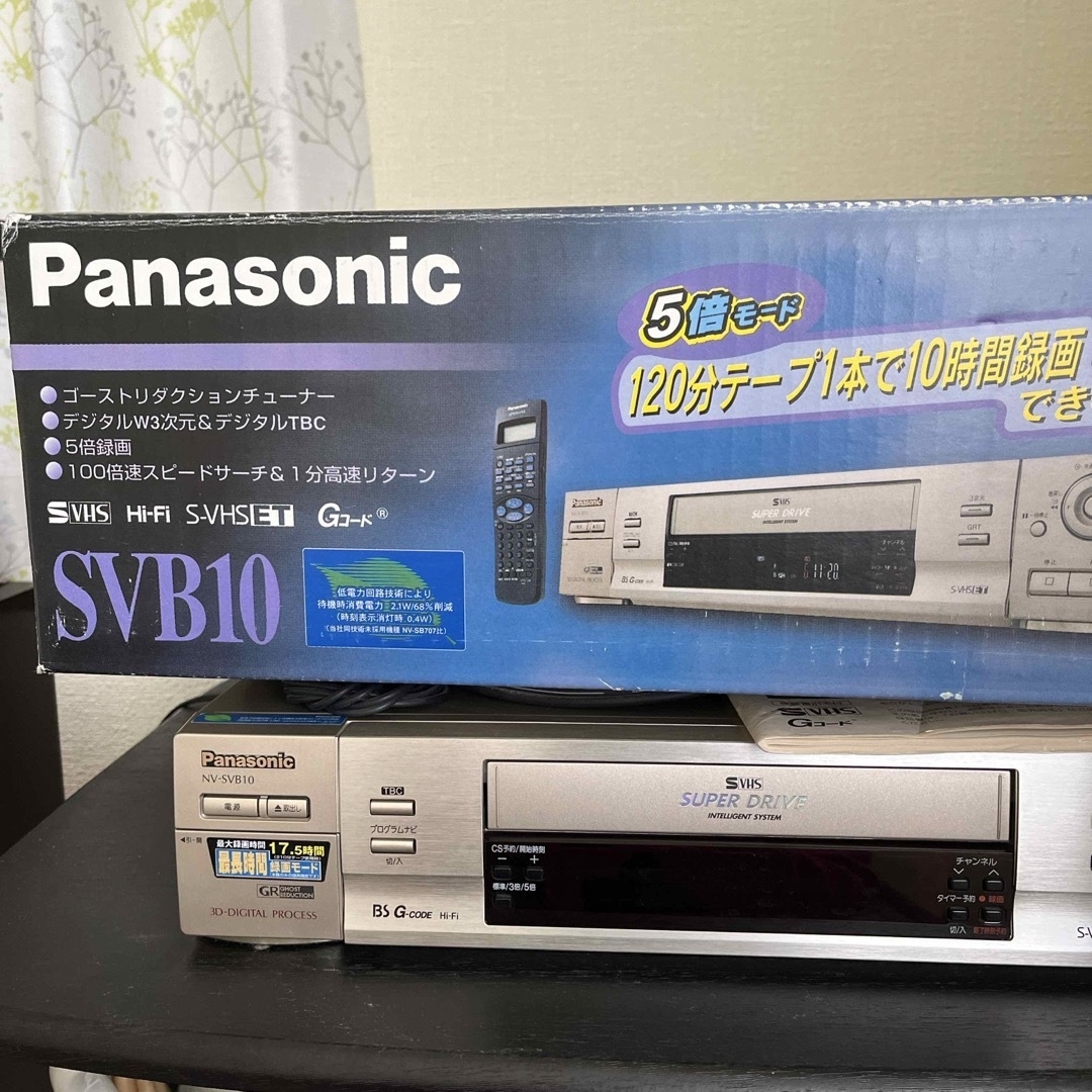 Panasonic(パナソニック)のS VHS ビデオデッキ スマホ/家電/カメラのテレビ/映像機器(その他)の商品写真