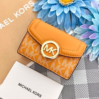 マイケルコース(Michael Kors)の【新品】MICHAEL KORS イエロー シグネチャー レザー 折り財布(財布)