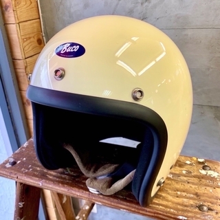 ブコ(ブコ)のBUCO   ヘルメット‼️ アイボリー　Ｍサイズ(ヘルメット/シールド)