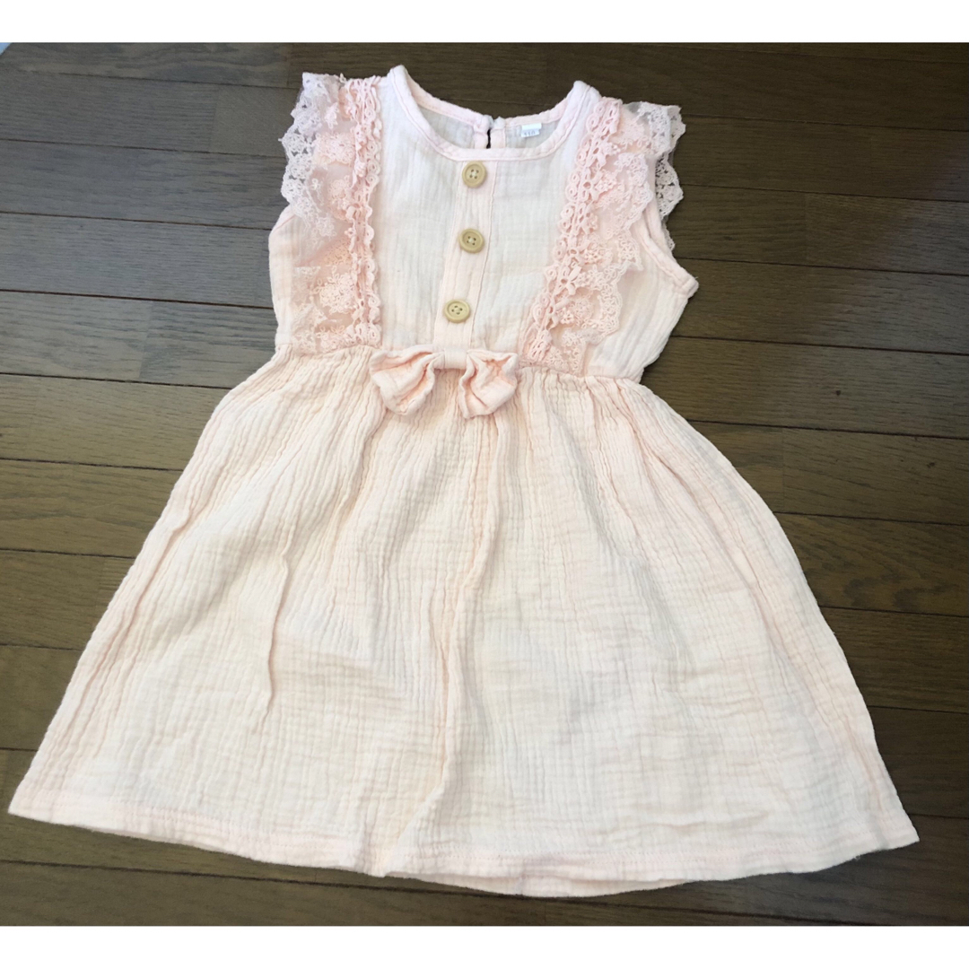 リボンフリル付きワンピース 双子 お揃い １１０ キッズ/ベビー/マタニティのキッズ服女の子用(90cm~)(ワンピース)の商品写真