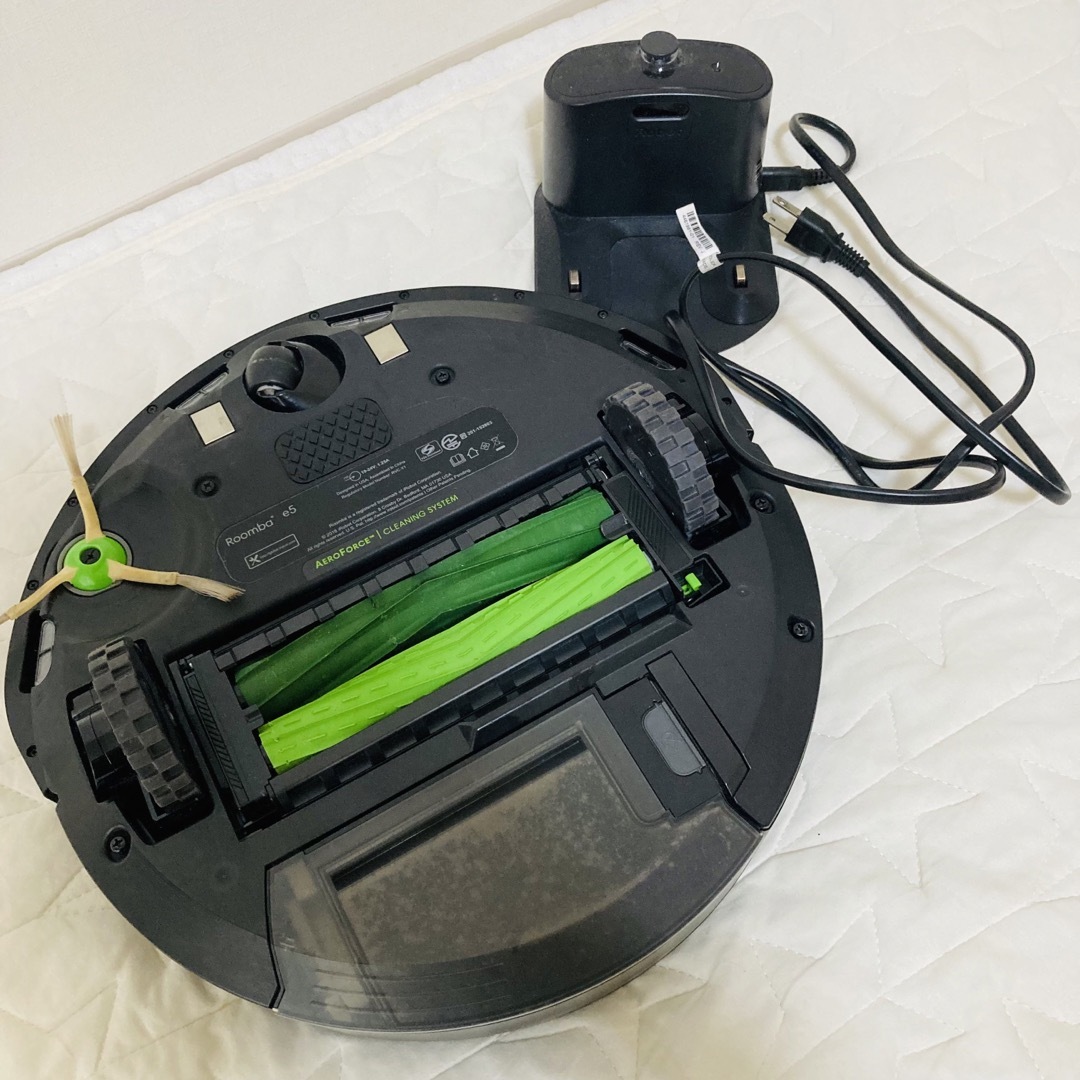 iRobot(アイロボット)の【大特価セール】IROBOT ルンバ E5 スマホ/家電/カメラの生活家電(掃除機)の商品写真