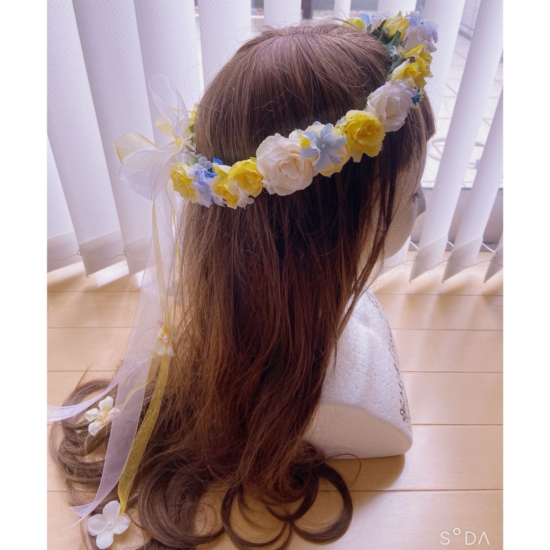 花かんむり♡黄色♡♡ 白♡水色 ハンドメイドのウェディング(ヘッドドレス/ドレス)の商品写真