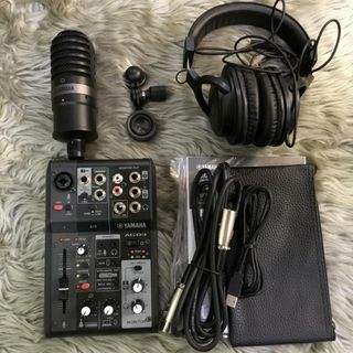 訳ありKRK V4 ペアスピーカー モニタースピーカー ケース付きの通販 訳ありKRK V4 ペアスピーカー モニタースピーカー ケース付きの通販