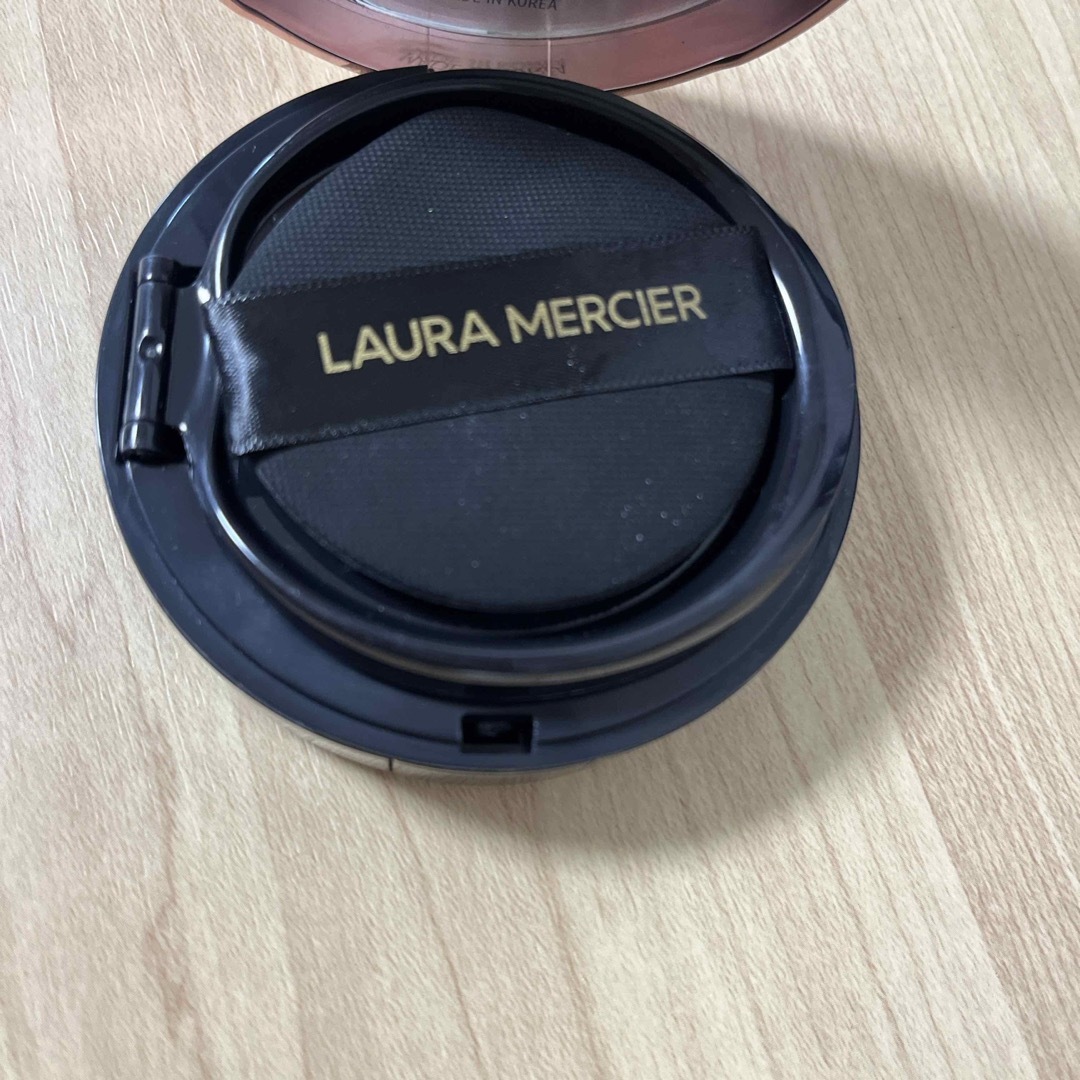 laura mercier(ローラメルシエ)のローラメルシエ クッションファンデ 0C1 コスメ/美容のベースメイク/化粧品(ファンデーション)の商品写真