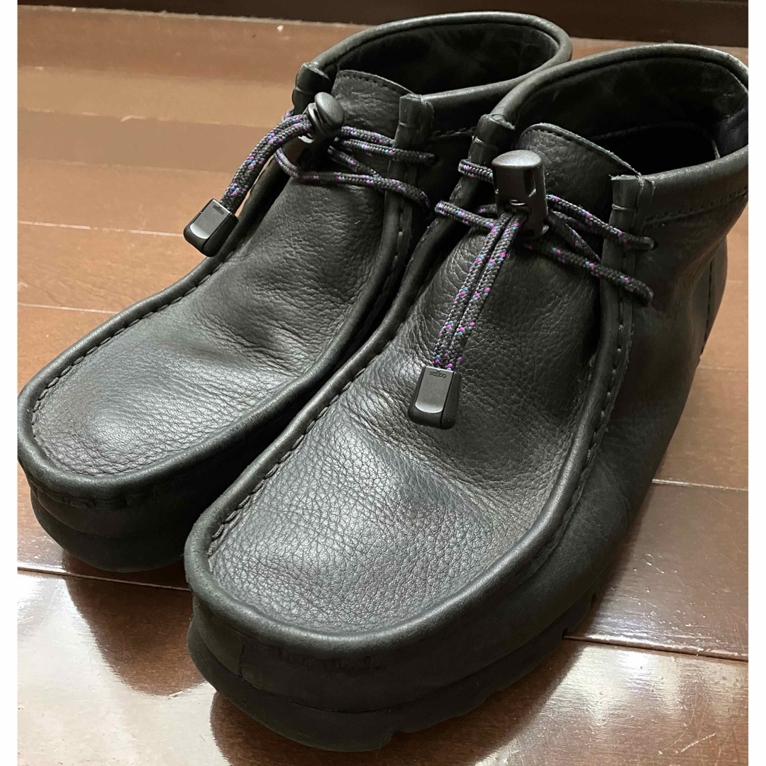 Clarks(クラークス)の26.0cm 美品 クラークス ワラビーブーツ ゴアテックス ブラックレザー メンズの靴/シューズ(ブーツ)の商品写真