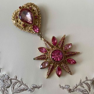 CHANEL - シャネル CHANEL 22S 新作 ブローチbrooch セット 新品未使用 CHANEL - シャネル CHANEL 22S 新作 ブローチbrooch セット 新品未使用