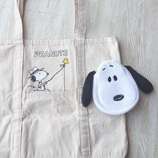 ピーナッツ(PEANUTS)のSNOOPY　キャンバストート　外ポケット付きトート　フェイスポーチ(キャラクターグッズ)