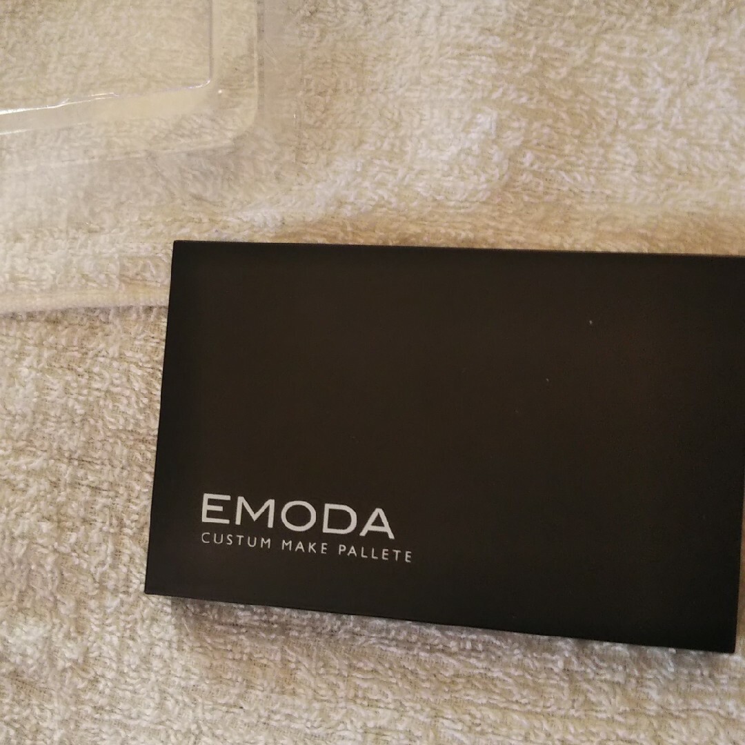 EMODA(エモダ)のEMODA カスタム  メイクパレット コスメ/美容のキット/セット(コフレ/メイクアップセット)の商品写真