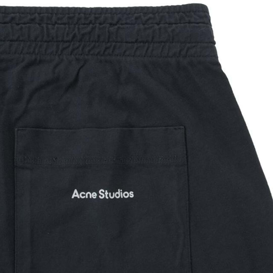 Acne Studios(アクネストゥディオズ)のAcne Studios アクネ ストゥディオズ Frenemi Short stamp BE0057 900 メンズ ショートパンツ ボトムス ズボン  as0077 ブラック メンズのパンツ(ショートパンツ)の商品写真