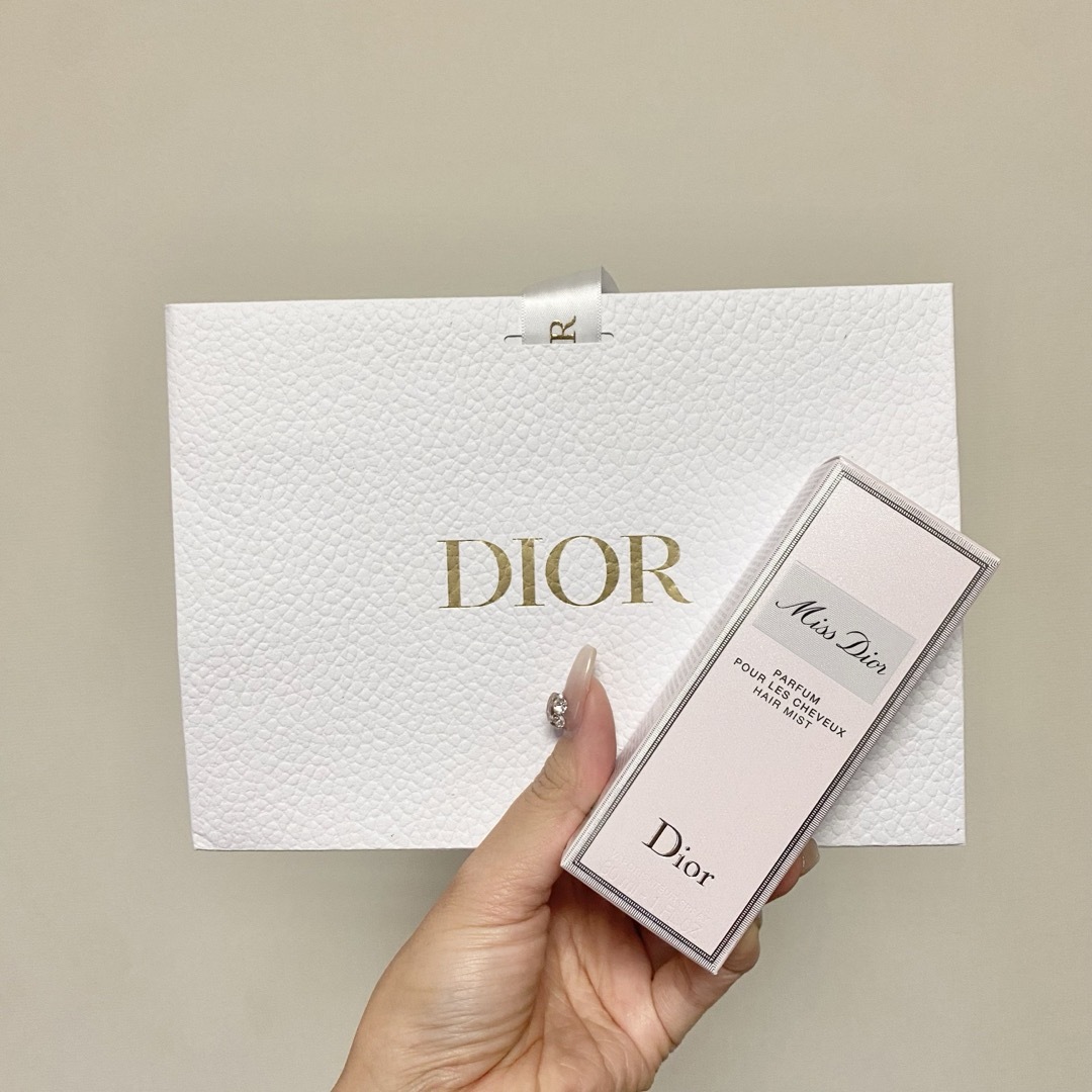 Christian Dior(クリスチャンディオール)のCHRISTIAN DIOR ミス ディオール ヘア ミスト 30ml コスメ/美容のヘアケア/スタイリング(ヘアウォーター/ヘアミスト)の商品写真