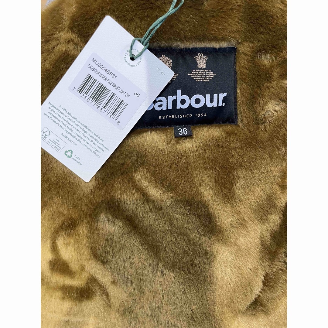 Barbour(バーブァー)のbarbour  バブアー　ファーライナーベスト　36 レディースのトップス(ベスト/ジレ)の商品写真