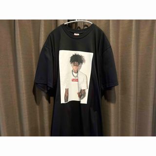 Supreme - SUPREME シュプリーム 22AW Play Dead Tee フロントロゴ