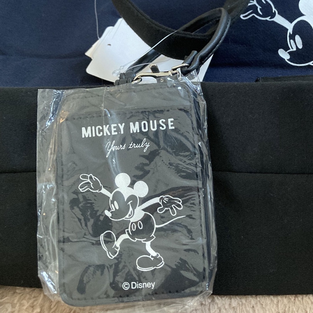 ミッキーマウス(ミッキーマウス)のしまむら新品ミッキーマウスパスケース付き布製トートバッグ大 ブラック レディースのバッグ(トートバッグ)の商品写真