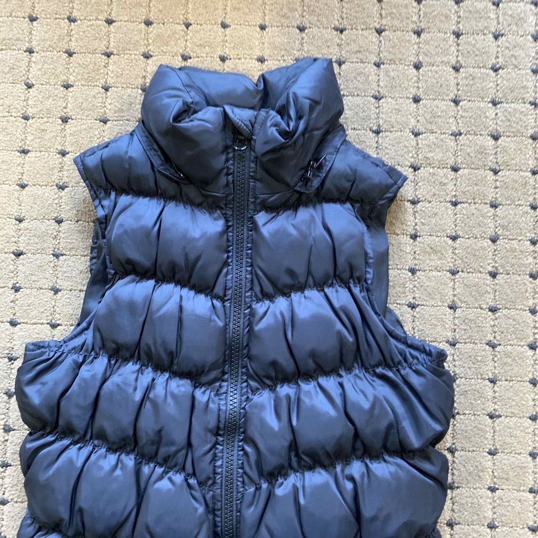 GAP Kids(ギャップキッズ)のギャップキッズ　ダウンベスト　120 キッズ/ベビー/マタニティのキッズ服女の子用(90cm~)(ジャケット/上着)の商品写真